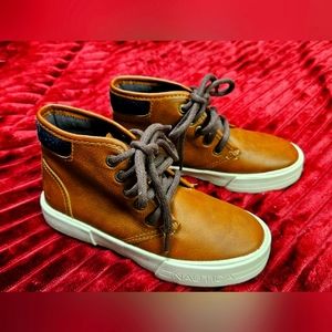 Boys Nautica Breakwharf sneakers size 11